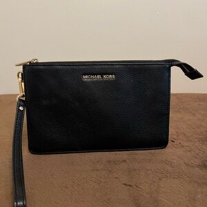 Michael Kors Jet Set Wristlet Wallet